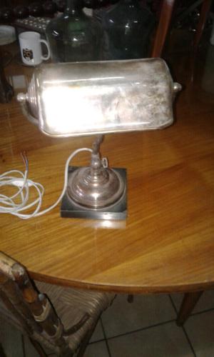 Antigua lampara de escritorio