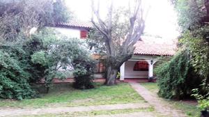 La Reja a mts R 5 Bellisimo Chalet Colonial 2 Plantas s/lote