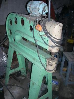 guillotina cortadora roedora de chapa motorizada