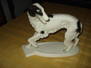 perro porcelana checa art Dcò 29 cms alto 35 cms largo