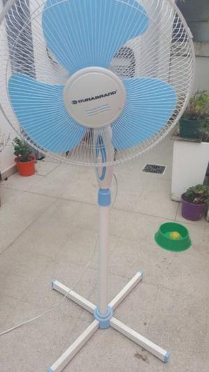 ventilador de pie $600