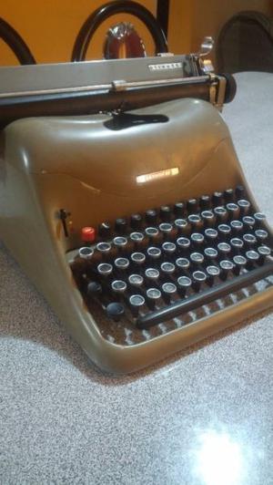 Maquina de escribir lexikon 80