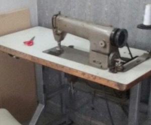 Maquina de coser recta