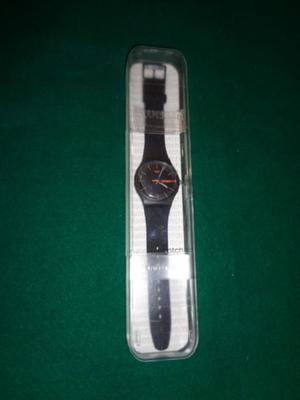 Reloj Swatch Dark Rebel, NUEVO, SIN USO, LISTO PARA