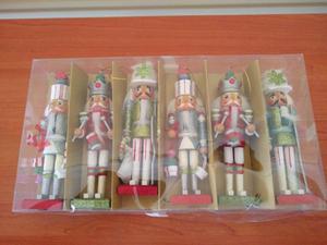 Set de Cascanueces Miniatura, De color variado, con poco uso