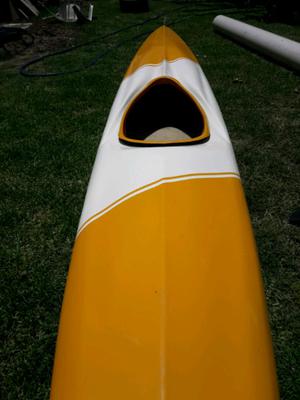Kayak slalom con pala