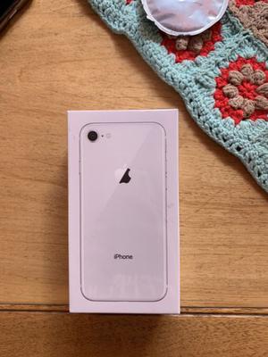 Vendo iphone 8 64gb en caja sellada