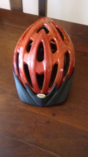 CASCO CICLISTA- BELL - IMPECABLE - (2 USOS)