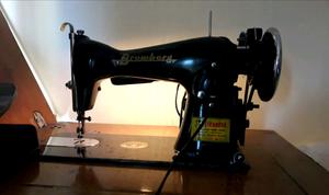 Máquina de coser Bromberg