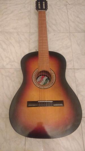 Guitarra Musi Camil, nueva, sin uso, más funda!