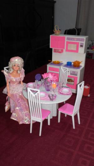 Juego de cocina- comedor Barbie original completo