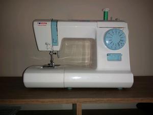 Maquina de coser toyota