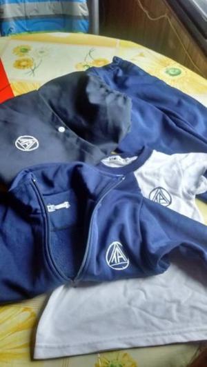 Uniforme jardin triangulo azul 3 meses de uso!!!