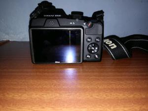 Vendo camara nikon b500 semi reflex.coolpix