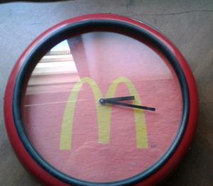 Macdonals reloj publicitario chapa