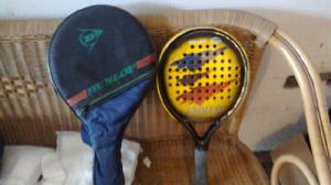 Paleta de padel marca endlees con funda Dunlop.