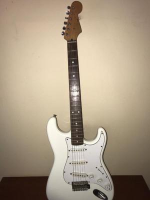 Stratocaster squire japan 93'