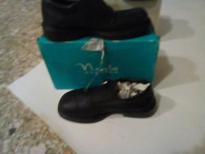 ZAPATOS NEGROS TALLE 37