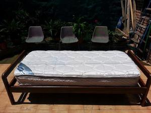 POR MUDANZA-Vendo Cama 1plaza en Madera Paraíso Incluye