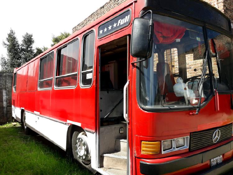 Colectivo Mercedez Benz preparado para casa rodante