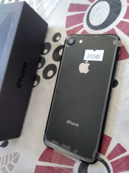 IPhone 8 64gb SIN USO