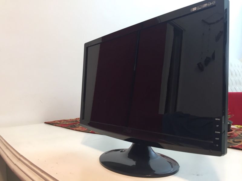 Monitor KDF 24pulgadas