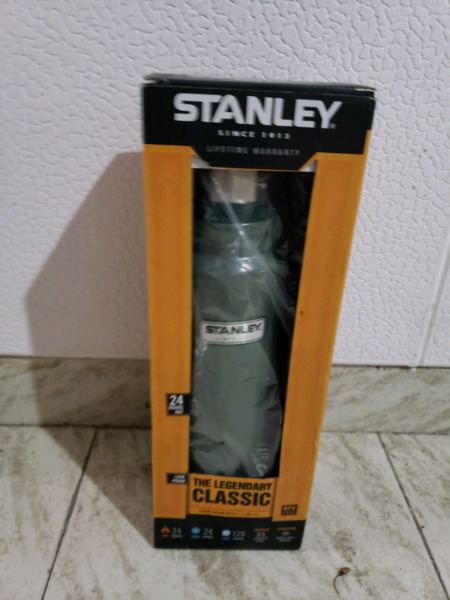 Termo Stanley 1L, caja y pico cebador