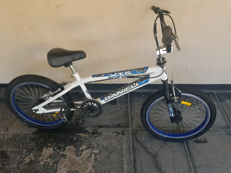 Bicicleta bmx como nueva