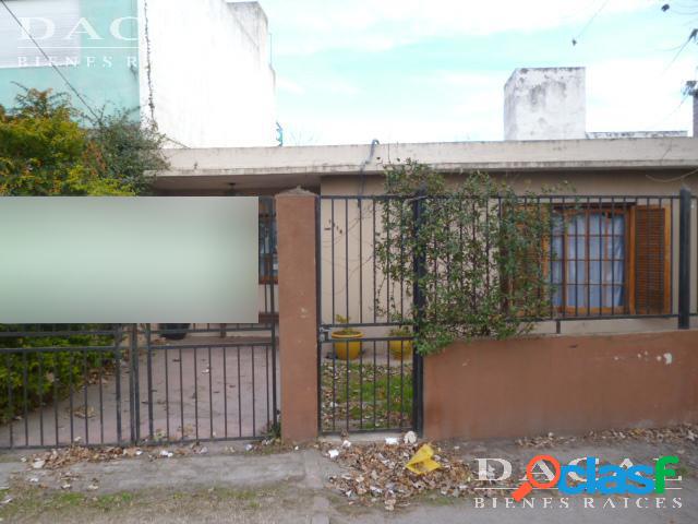Casa en venta City Bell, Calle Cno. Centenario e/ 460 y 461