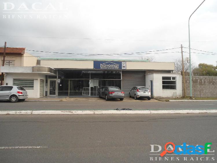 Galpón con Local en Venta La Plata