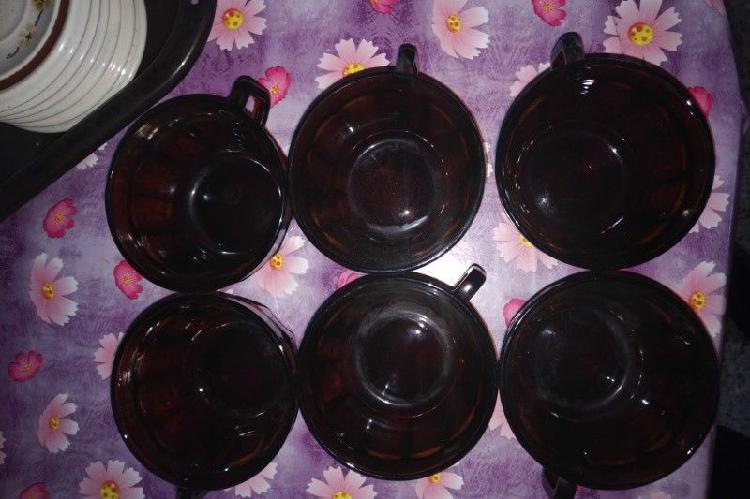 Juego de tazas de vidrio