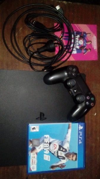 PlayStation 4 - 1TB - Fifa 19