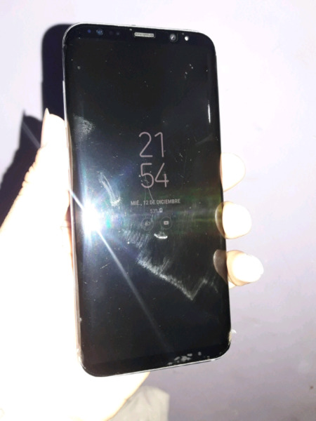 Samsung s8 plus esta impecable solo un detalle