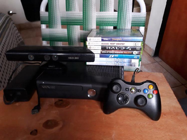 Xbox 360 de 250 GB con 6 juegos mas kinect