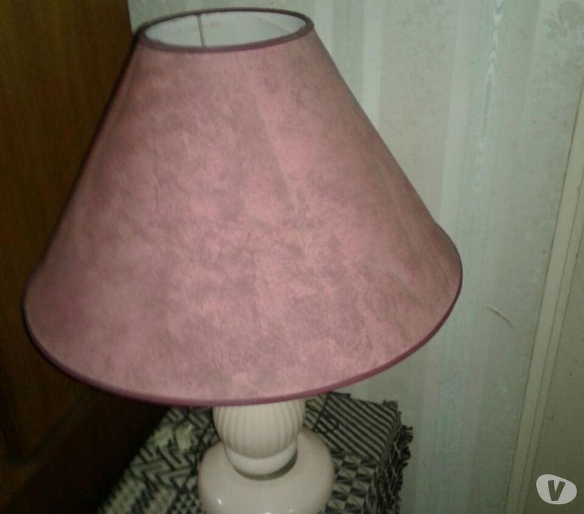 lampara de mesa en buen estado 450 pesos