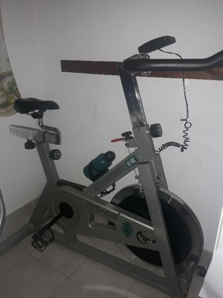 Bicicleta spinning indoor