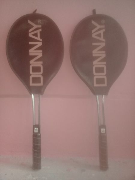 Dos raquetas de tenis Donnay