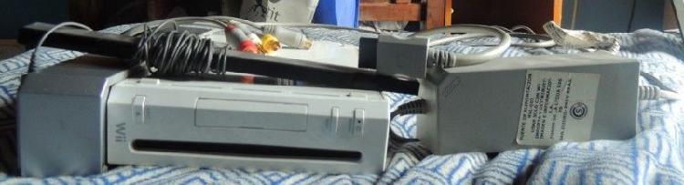 Nintendo Wii con 14 juegos, 2 controles y accesorios