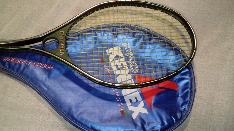 Raqueta de tenis kennex