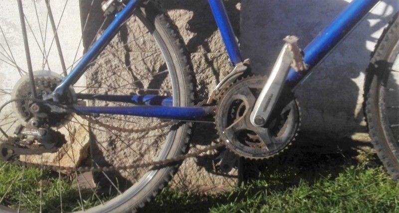 vendo bicicleta con cambios buen estado