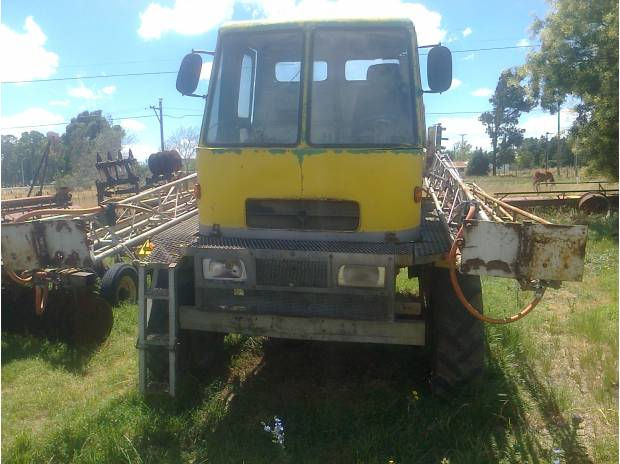 vendo fumigador Unimog 4x4