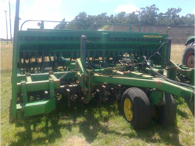 vendo sembradora directa Jhon Deere 750