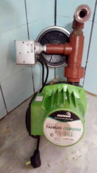 Bomba presurizadora Tango 14 con Pearl (poco uso)