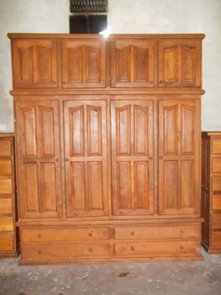 Muebles de algarrobo