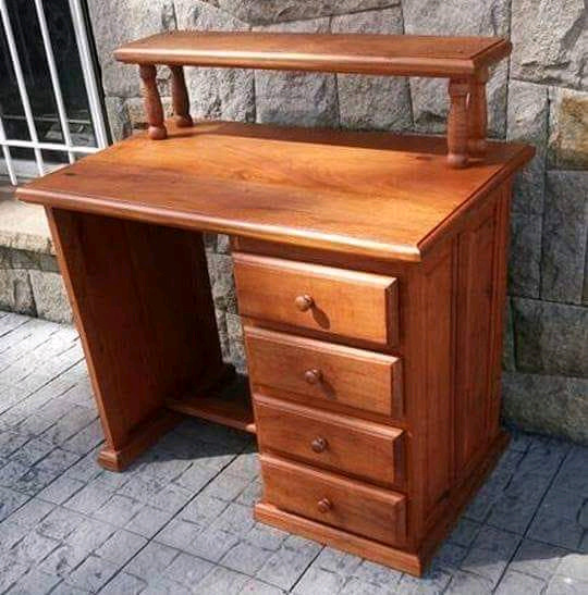 Muebles de algarrobo