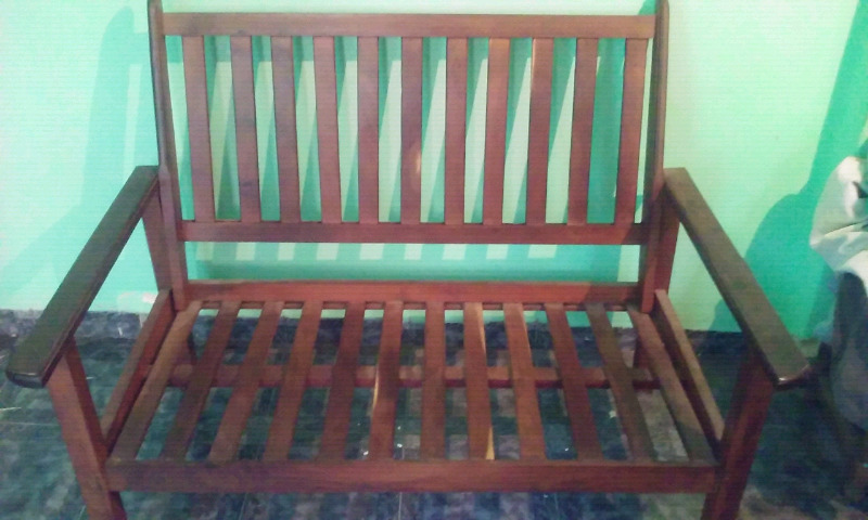 Sillón de madera