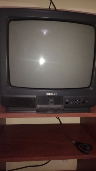 Vendo televisor noblex 14” usado en buen estado!!