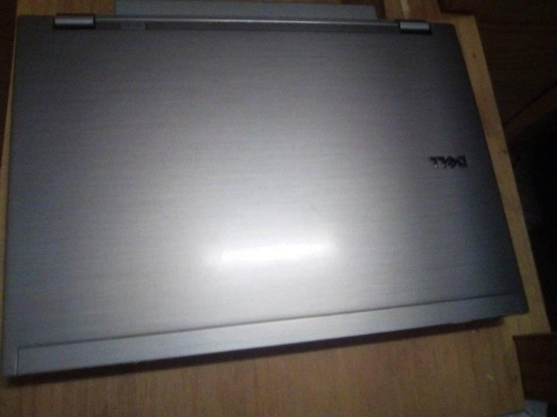 Notebook Dell E I5 Doble Nucleo 4 Gb De Ram Windows 7
