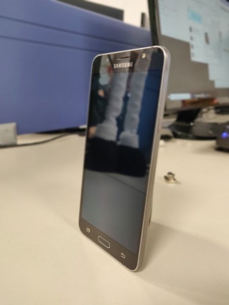 Samsung Galaxy J