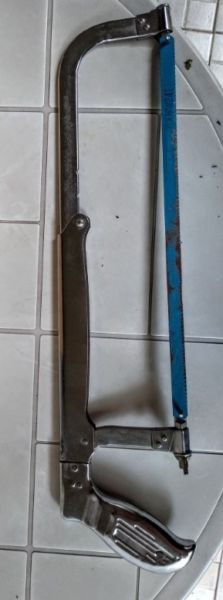 Serrucho metálico para metal cierra 30 cm extensible